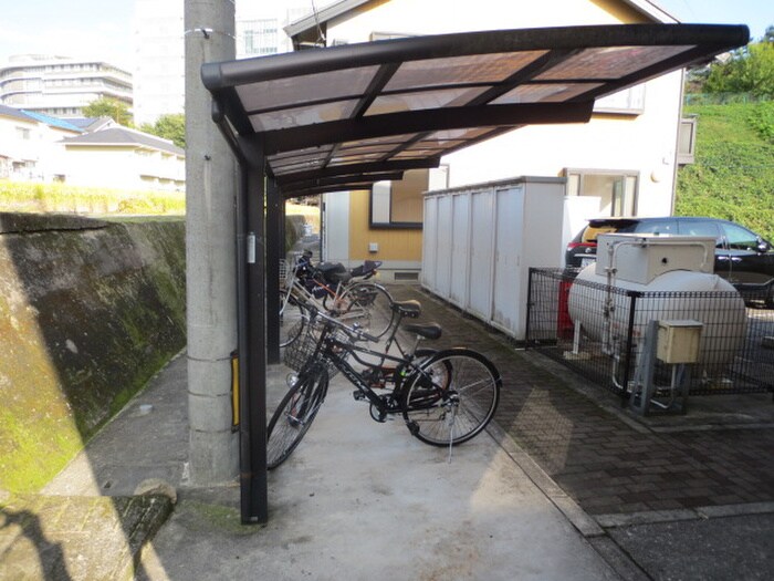 物件外観写真6　(駐輪場)