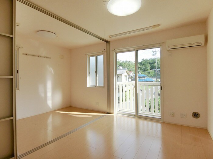 物件内観写真3　(居室)