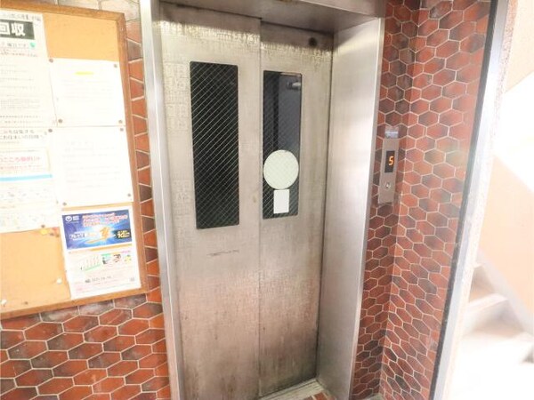 建物設備(エレベーター)