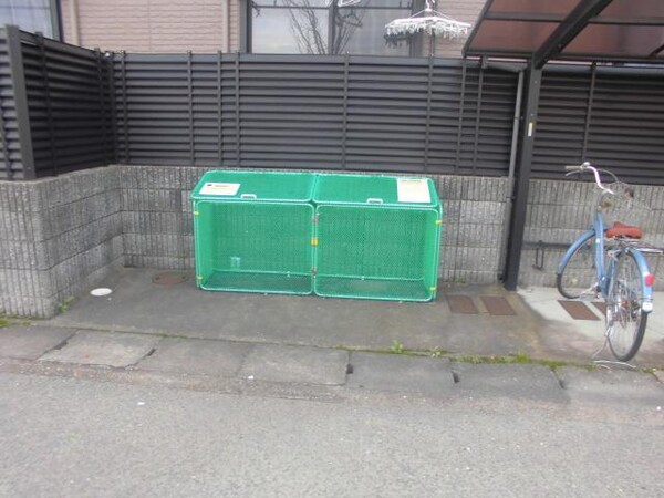 その他(専用ゴミ捨て場)