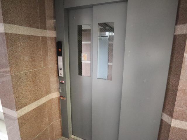 物件外観写真12　(エレベーター)