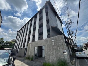 ラカーシュ伏見外観写真