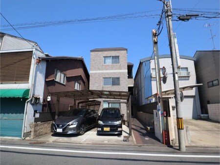 スクエアうずらの外観写真