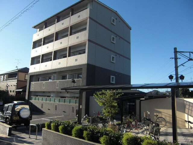 物件外観写真1　(外観　斜め横)