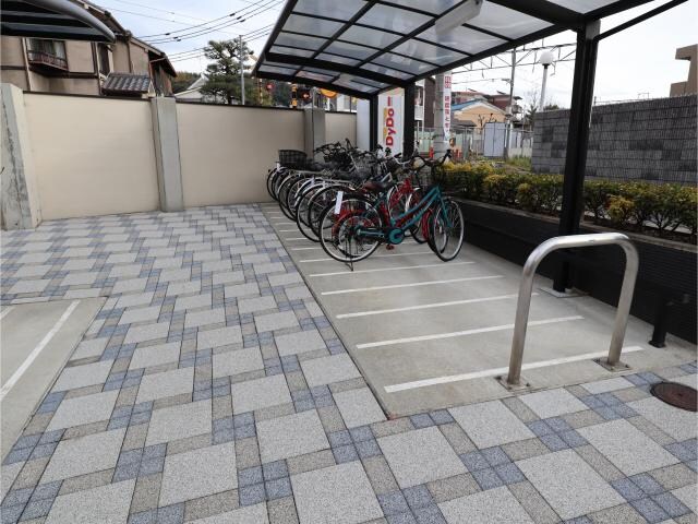 物件外観写真6　(駐輪場)
