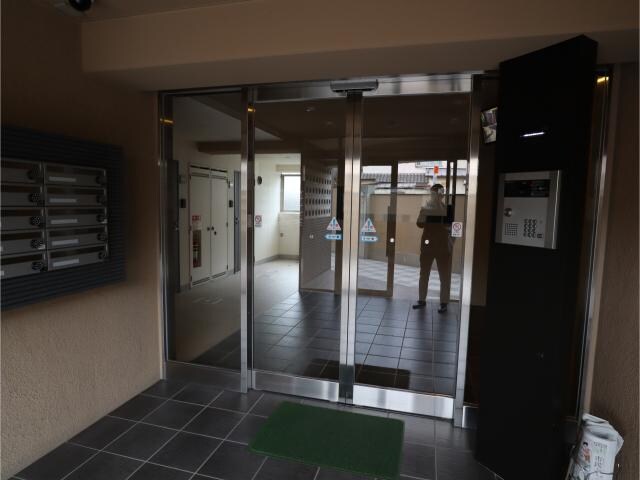 物件外観写真13　(エントランス)