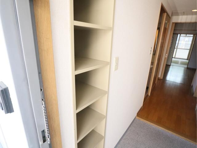 物件内観写真4　(シューズBOX)