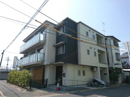 24番館外観写真