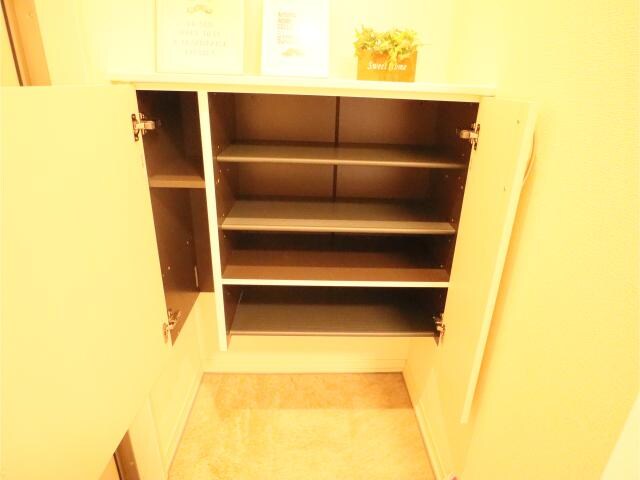 物件内観写真3　(シューズBOX)