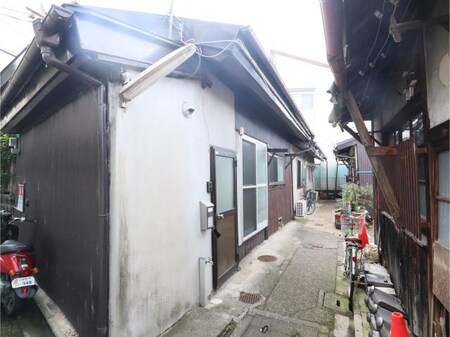 深草上横縄町7テラスハウス外観写真