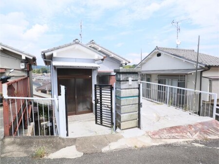 深草大亀谷万帖敷町345-18貸家(瑞陽亭)外観写真