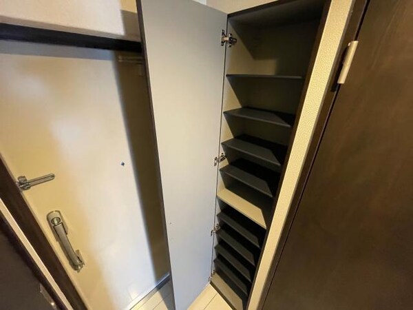 玄関周り(シューズBOX)