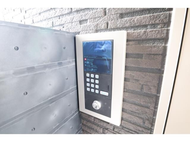 物件外観写真4　(オートロック)