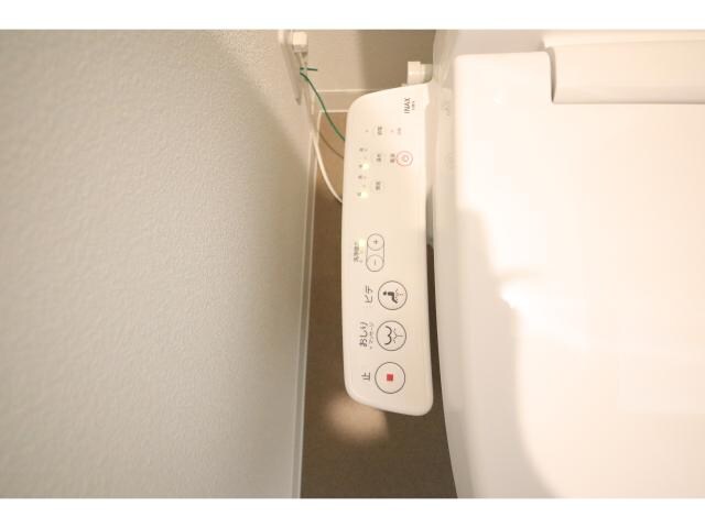 物件内観写真14　(温水洗浄暖房便座)