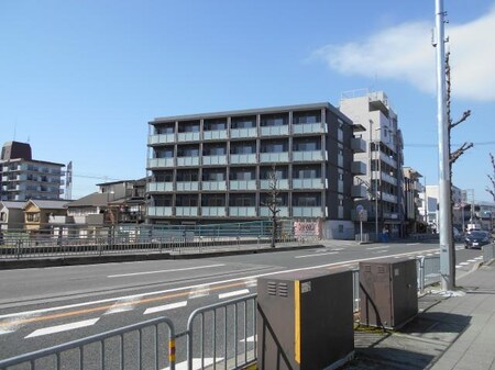 パウゼ伏見Sta．外観写真