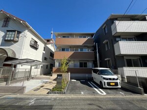 D-ROOM深草小久保町A棟外観写真