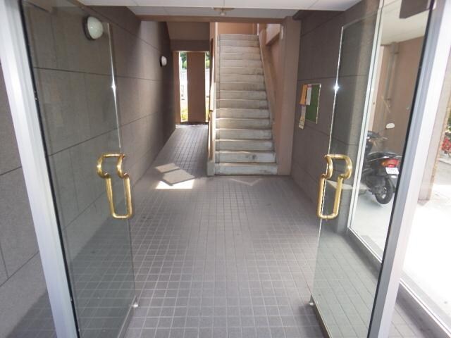 物件外観写真6　(エントランス)