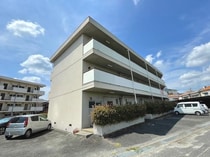 大和路線・関西本線 王寺駅 3階建 築49年の外観写真