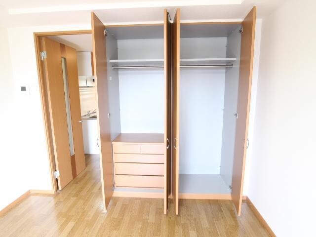 物件内観写真10　(同型モデル写真)