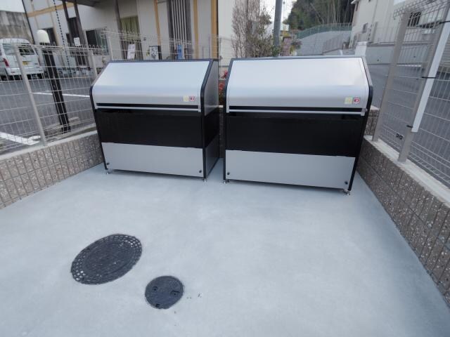 物件外観写真11　(ゴミ置き場)