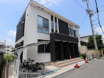 大和路線・関西本線 王寺駅 2階建 築2年の外観写真