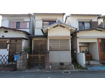 和歌山線 畠田駅 2階建 築58年の外観写真