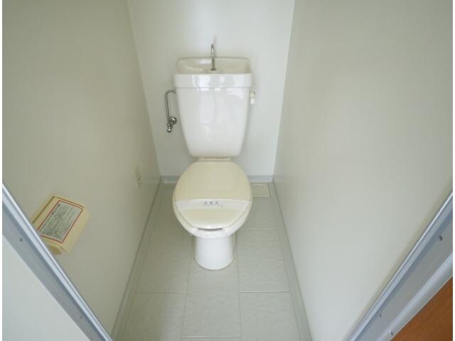 富雄駅 徒歩8分 2階のトイレ