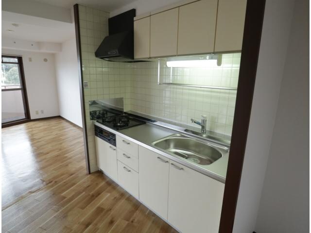 富雄駅 徒歩1分 5階のキッチン