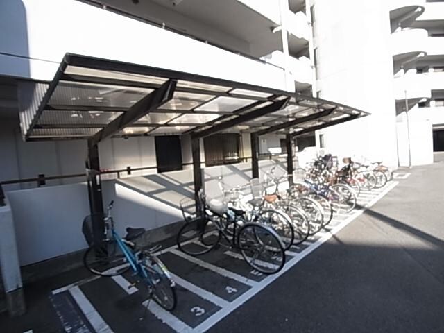 富雄駅 徒歩1分 5階の駐輪場