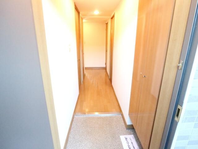 学園前駅 バス12分　松陽台2丁目下車：停歩3分 1階の玄関周り