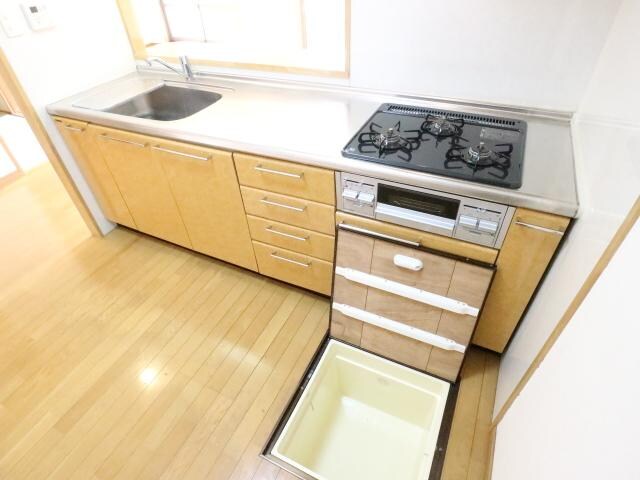 学園前駅 バス12分　松陽台2丁目下車：停歩3分 1階のキッチン