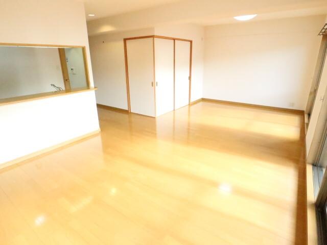 学園前駅 バス12分　松陽台2丁目下車：停歩3分 1階の居室