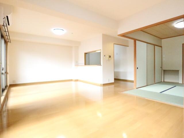 学園前駅 バス12分　松陽台2丁目下車：停歩3分 1階の居室