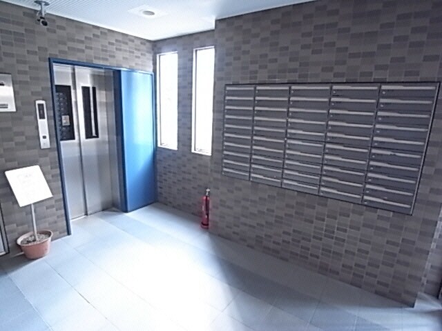 富雄駅 徒歩5分 2階の建物設備