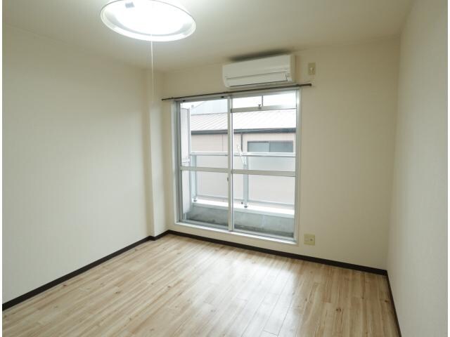 富雄駅 徒歩3分 2階の居室