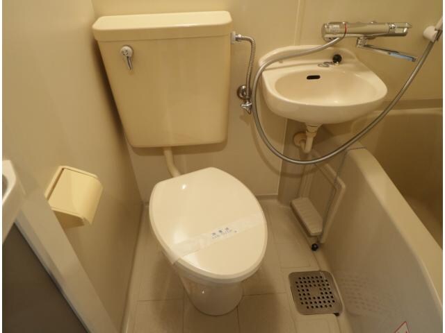 富雄駅 徒歩3分 2階のトイレ