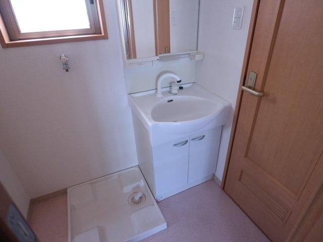 富雄駅 徒歩4分 1階の洗面・脱衣所