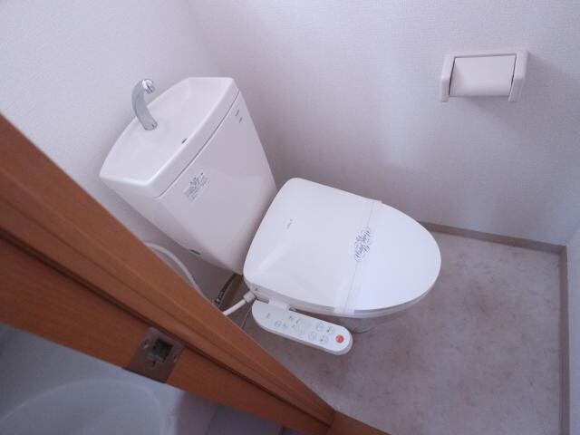 富雄駅 徒歩4分 1階のトイレ