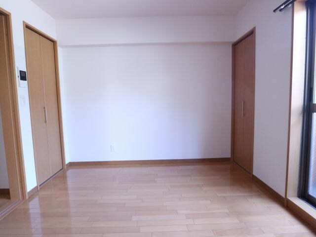 富雄駅 徒歩4分 1階の居室