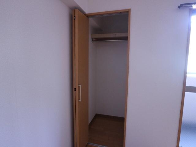 富雄駅 徒歩4分 1階の収納