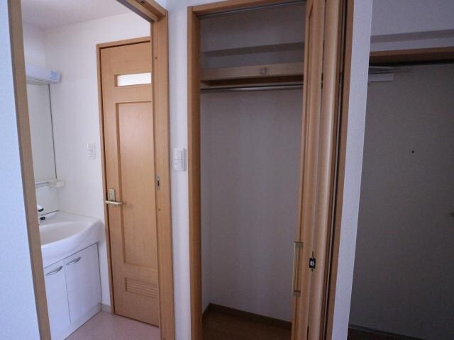 富雄駅 徒歩4分 1階の収納