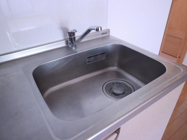 富雄駅 徒歩4分 1階のキッチン