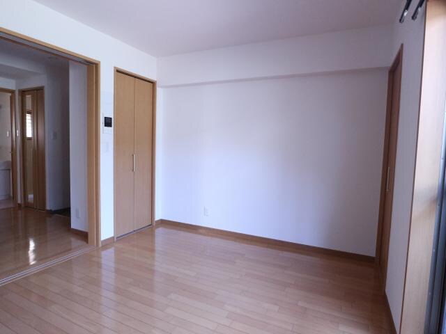 富雄駅 徒歩4分 1階の居室