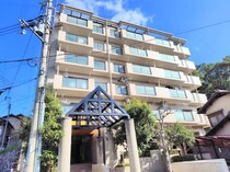 近鉄難波線・奈良線 富雄駅 7階建 築36年の外観写真