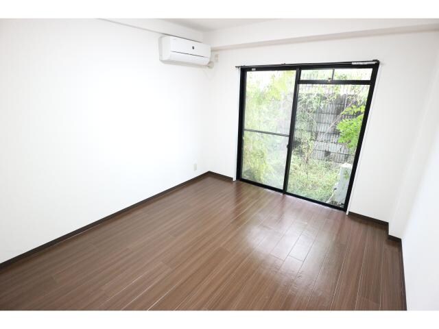 富雄駅 徒歩3分 1階の居室