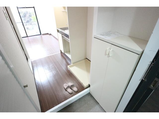 富雄駅 徒歩3分 1階の玄関周り