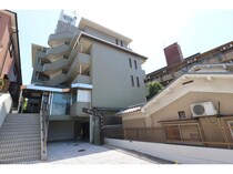 近鉄難波線・奈良線 菖蒲池駅 5階建 築35年の外観写真