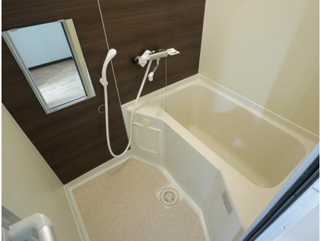 富雄駅 徒歩4分 2階のバス