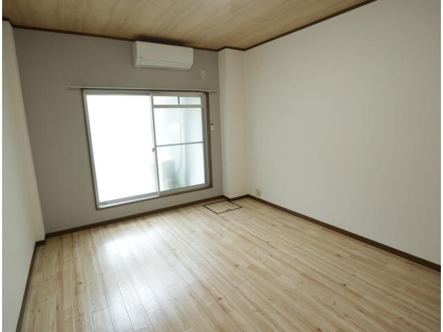 富雄駅 徒歩4分 1階の居室