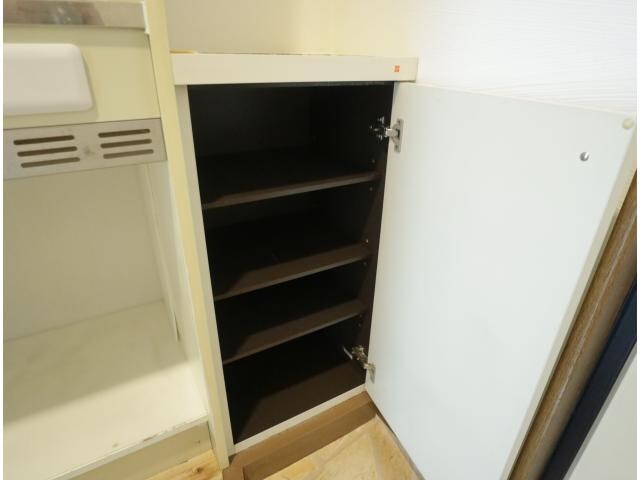 富雄駅 徒歩4分 1階の収納